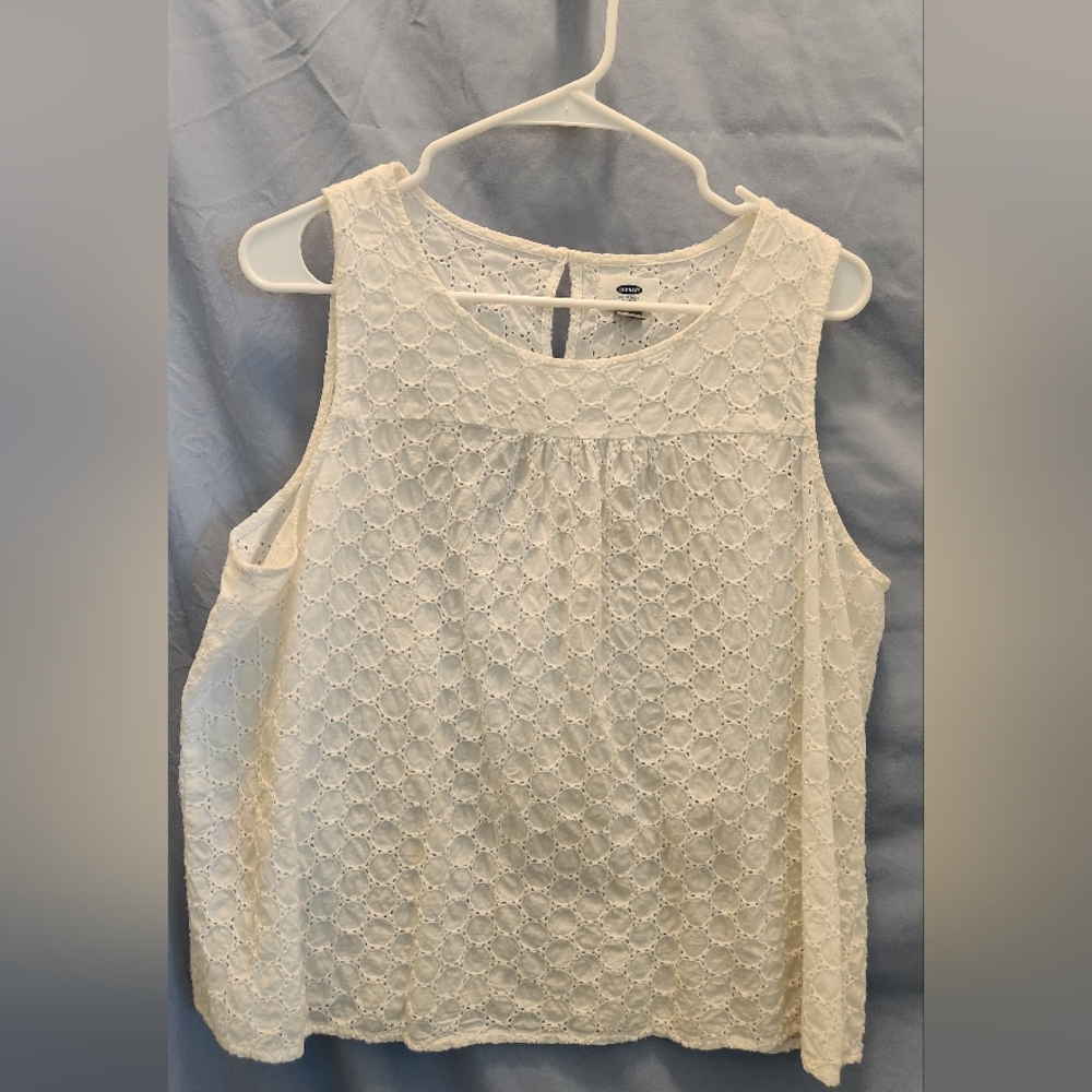 Old Navy top